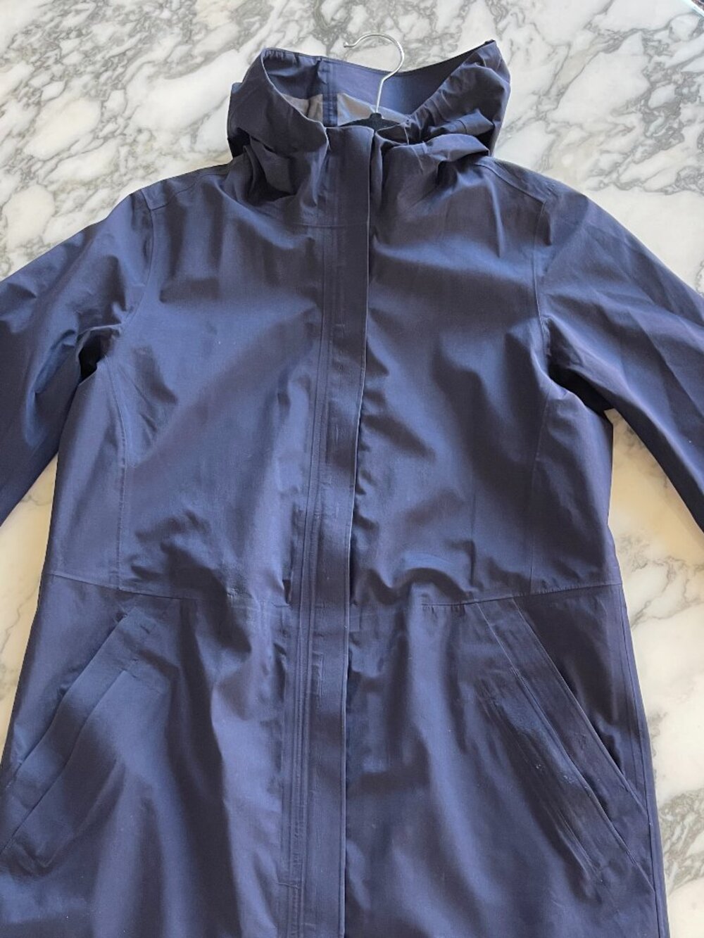 Lululemon Rebel Rain Coat, Size 4 - Picture 3 of 7